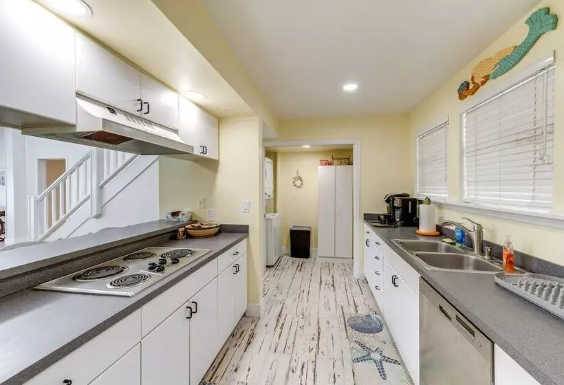 Luxury Key Largo Home W/ Guest House & Pool!