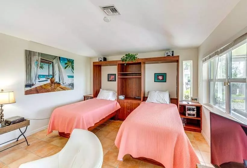 Luxury Key Largo Home W/ Guest House & Pool!