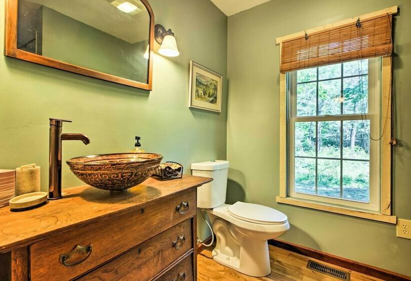 Clearwater Cabin On 10 Acres W/ Trout Stream!