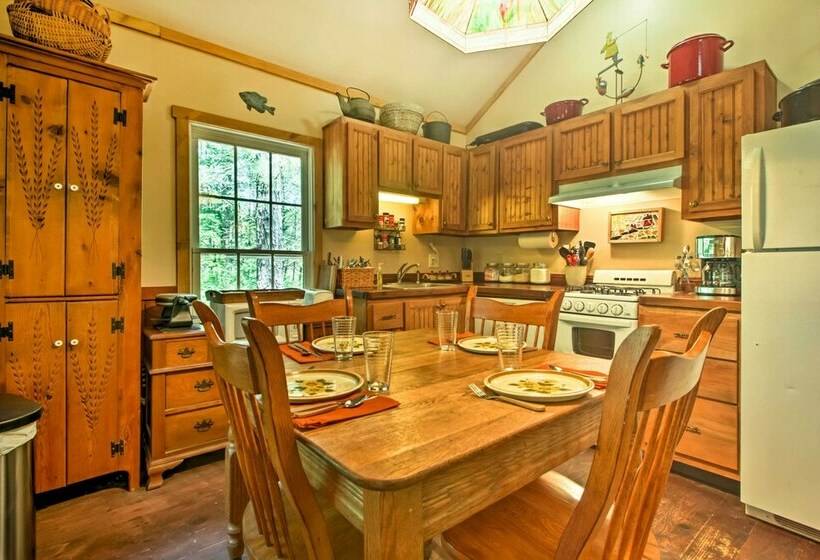 Clearwater Cabin On 10 Acres W/ Trout Stream!