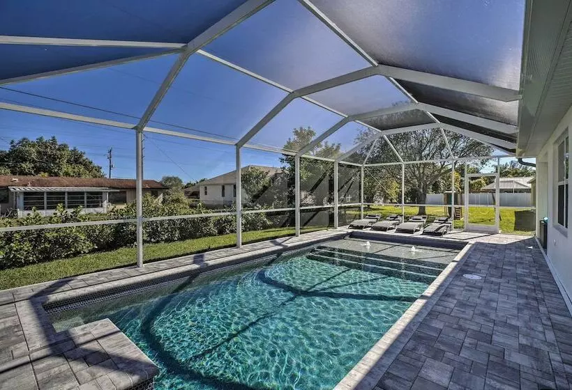 3 Mi To Beach: Cape Coral Home W/ Heated Pool