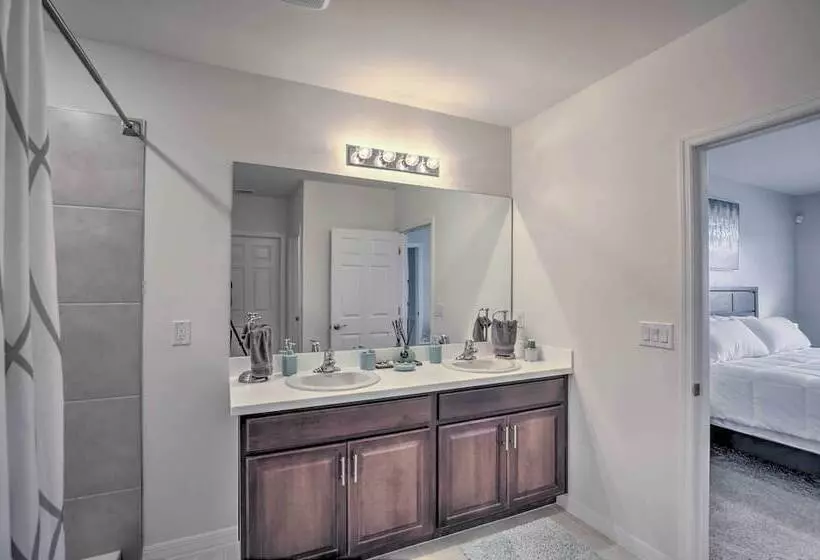 3 Mi To Beach: Cape Coral Home W/ Heated Pool