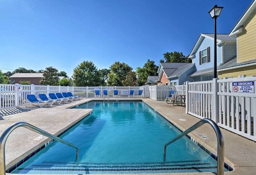 Myrtle Beach Cottage W/ Pool, Walk To Ocean!