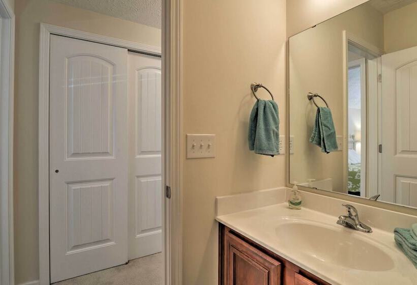 Myrtle Beach Cottage W/ Pool, Walk To Ocean!