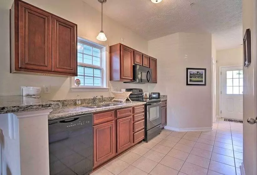 Myrtle Beach Cottage W/ Pool, Walk To Ocean!