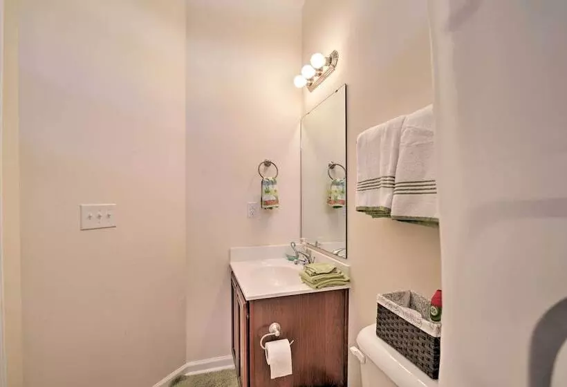 Myrtle Beach Cottage W/ Pool, Walk To Ocean!