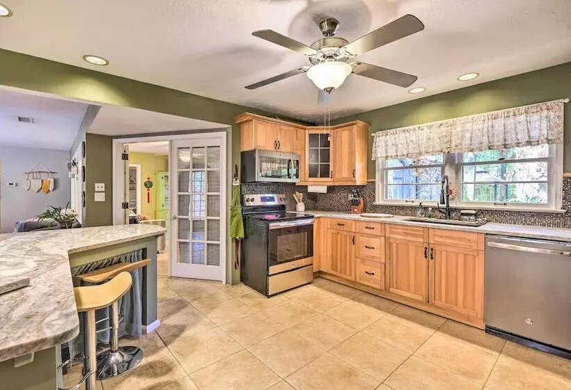 Oasis W/ 2 Stand Alone Casitas & Outdoor Bath