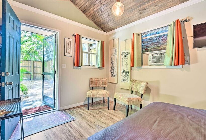 Oasis W/ 2 Stand Alone Casitas & Outdoor Bath