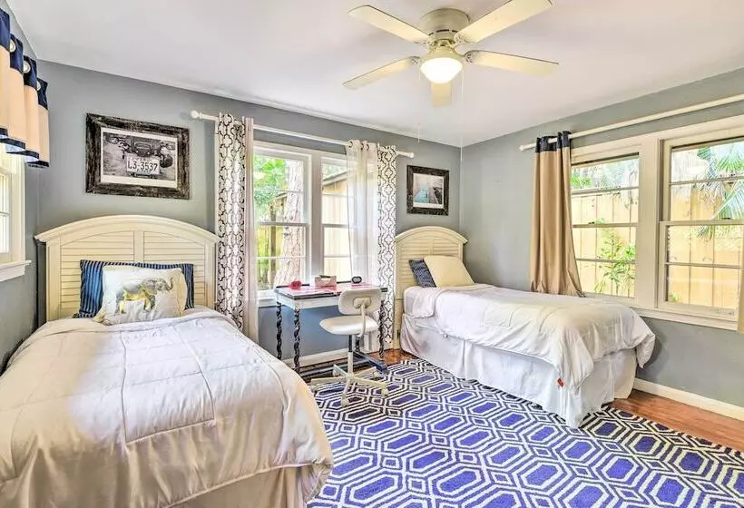 Oasis W/ 2 Stand Alone Casitas & Outdoor Bath