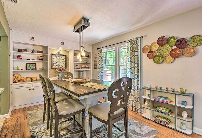 Oasis W/ 2 Stand Alone Casitas & Outdoor Bath