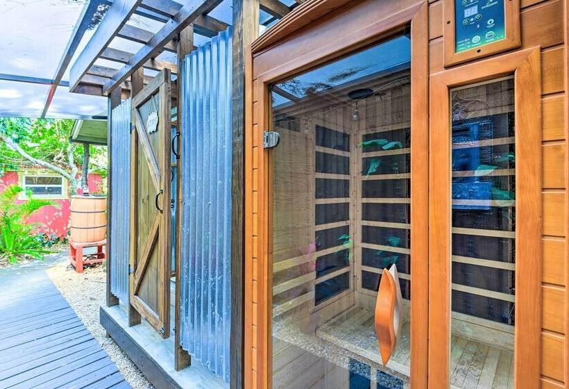 Oasis W/ 2 Stand Alone Casitas & Outdoor Bath