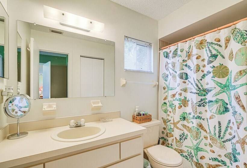 Ocala House Rental: 8 Mi To Downtown