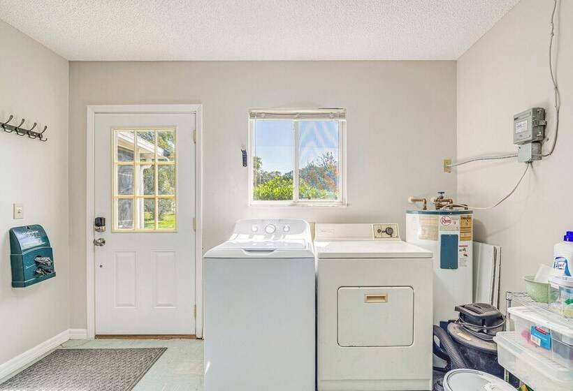 Ocala House Rental: 8 Mi To Downtown