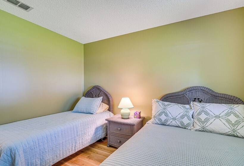 Ocala House Rental: 8 Mi To Downtown