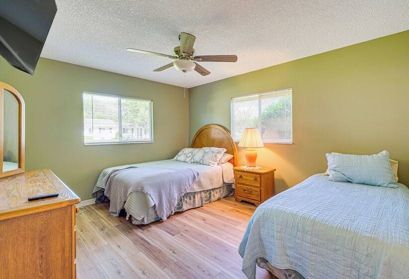 Ocala House Rental: 8 Mi To Downtown