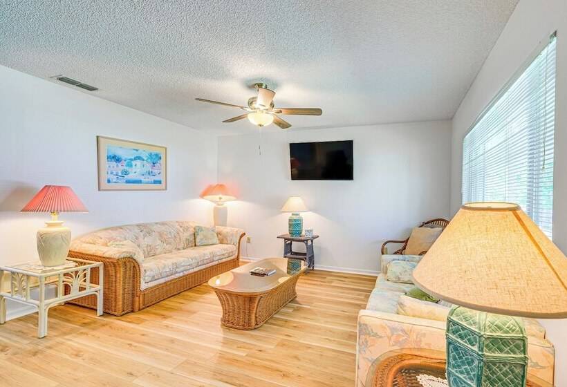 Ocala House Rental: 8 Mi To Downtown