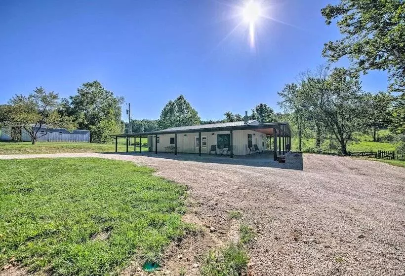 Peaceful Guest Home W/ Patio On 152 Acre Farm