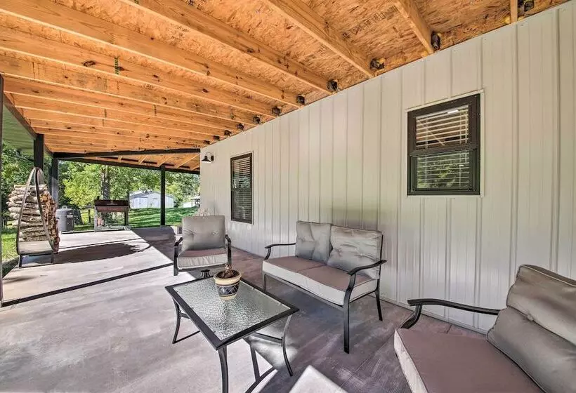 Peaceful Guest Home W/ Patio On 152 Acre Farm