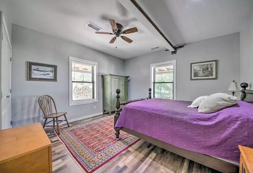 Peaceful Guest Home W/ Patio On 152 Acre Farm