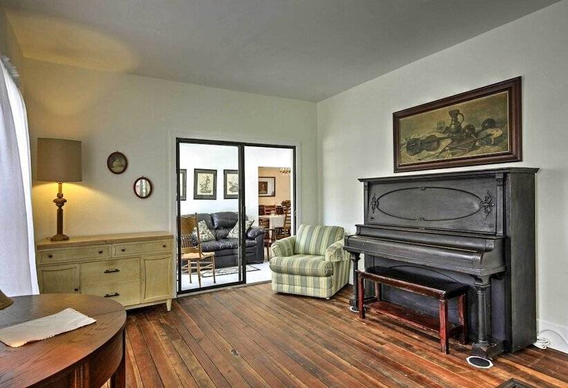 Peaceful Pomona Park Home: 1 Mi To Lake Broward!