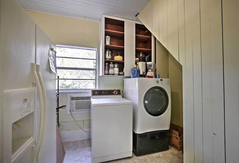 Peaceful Pomona Park Home: 1 Mi To Lake Broward!