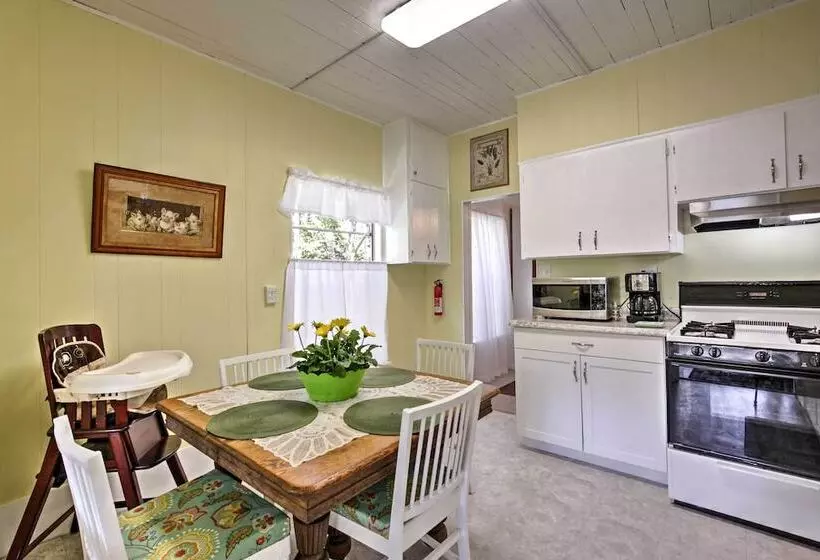 Peaceful Pomona Park Home: 1 Mi To Lake Broward!