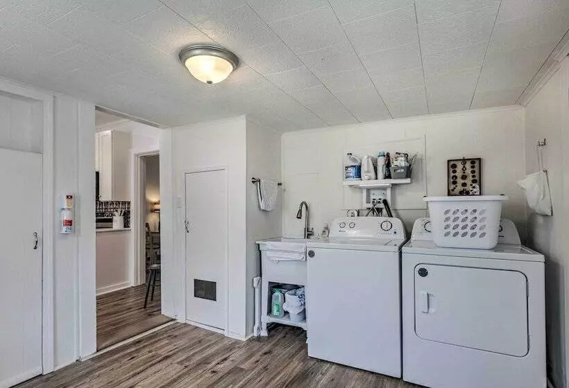 Pet Friendly Greenville Home W/ Private Yard