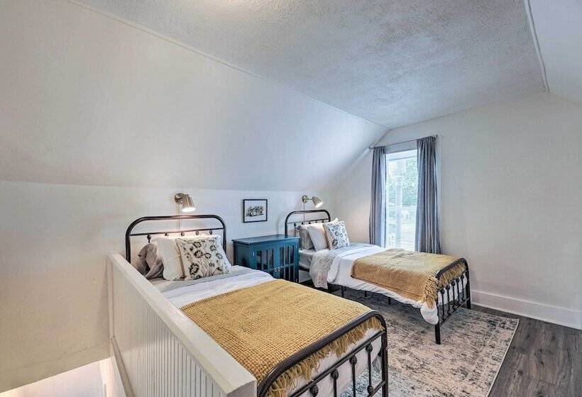 Pet Friendly Greenville Home W/ Private Yard