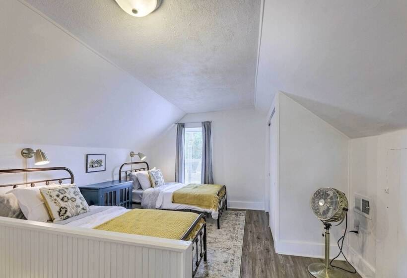 Pet Friendly Greenville Home W/ Private Yard