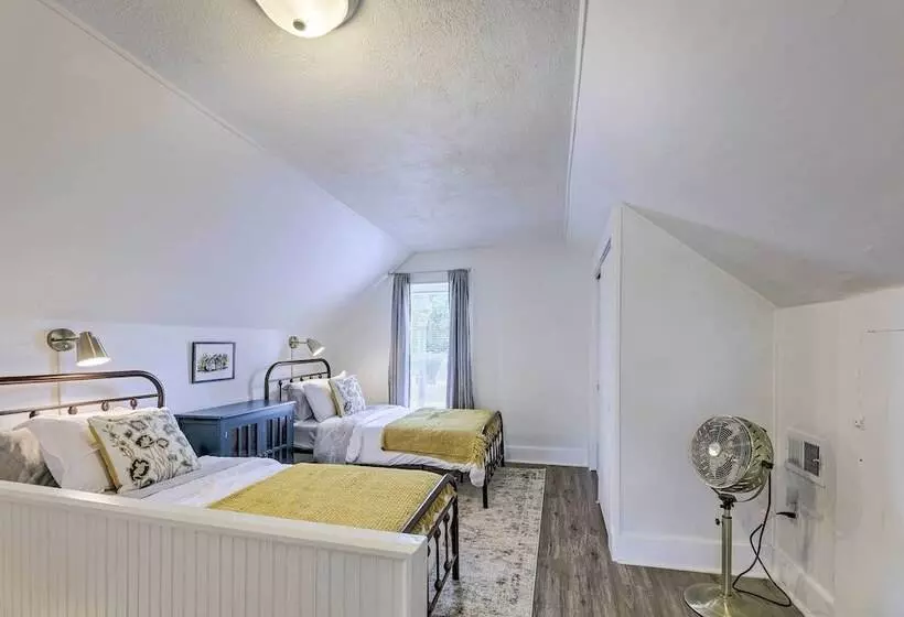 Pet Friendly Greenville Home W/ Private Yard