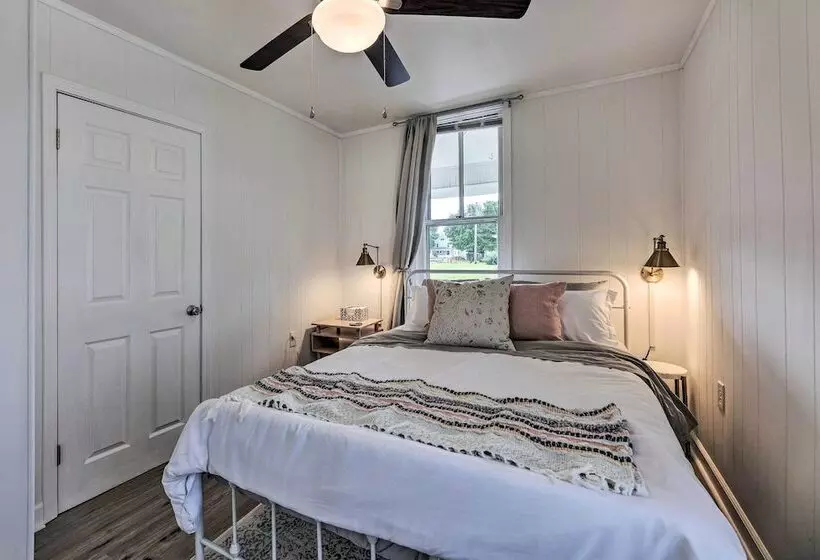 Pet Friendly Greenville Home W/ Private Yard