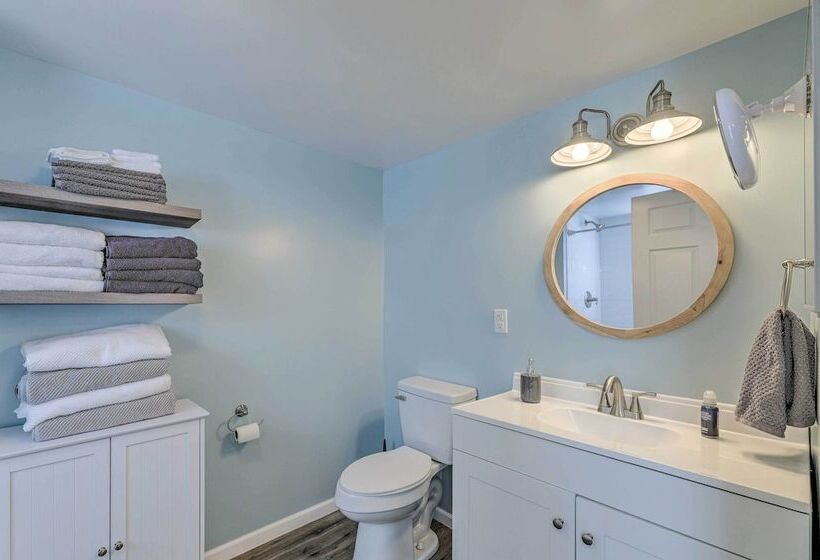 Pet Friendly Greenville Home W/ Private Yard