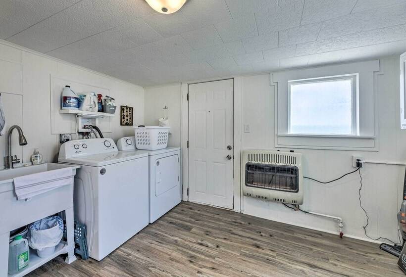 Pet Friendly Greenville Home W/ Private Yard