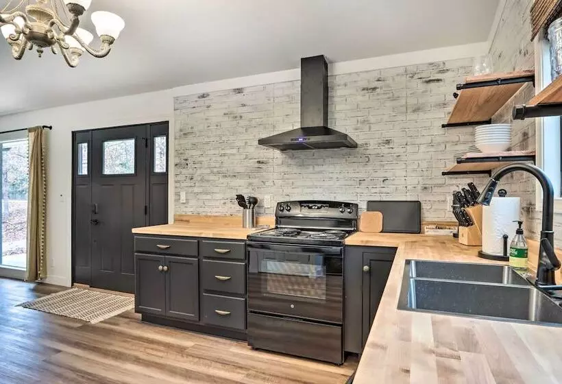 Cottage W/ Grill & Fire Pit In Osage Beach!