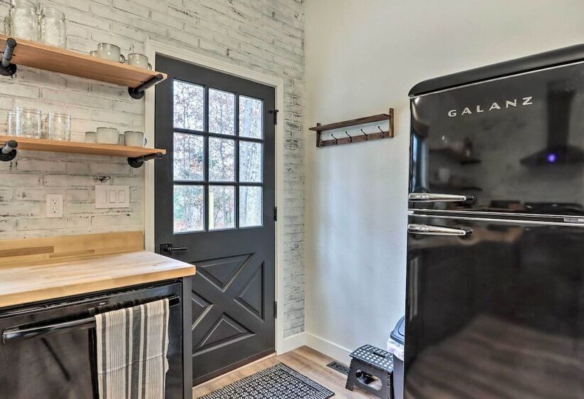 Cottage W/ Grill & Fire Pit In Osage Beach!