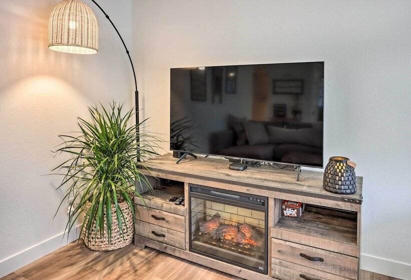 Cottage W/ Grill & Fire Pit In Osage Beach!