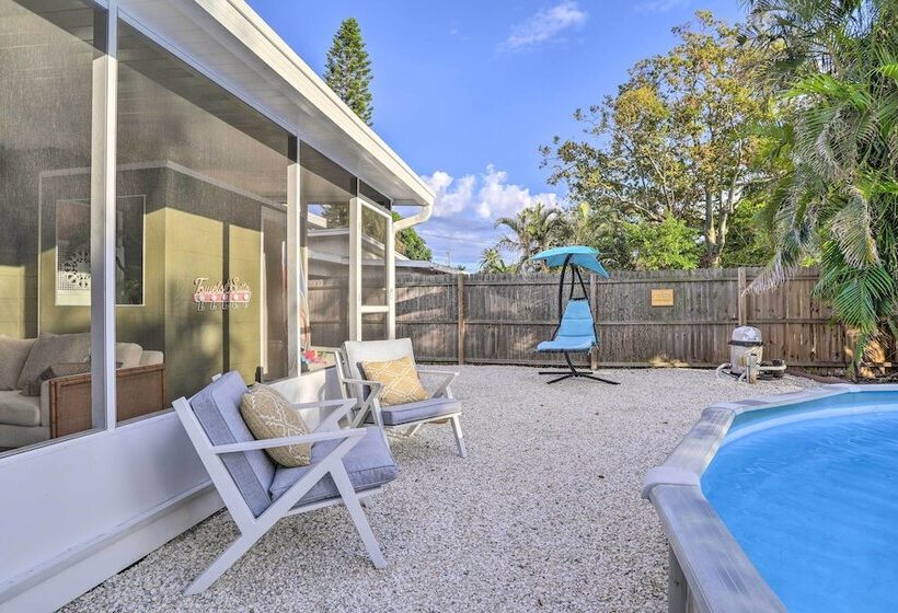 Reddington Beach Oasis W/ Pool, Walk To Ocean!