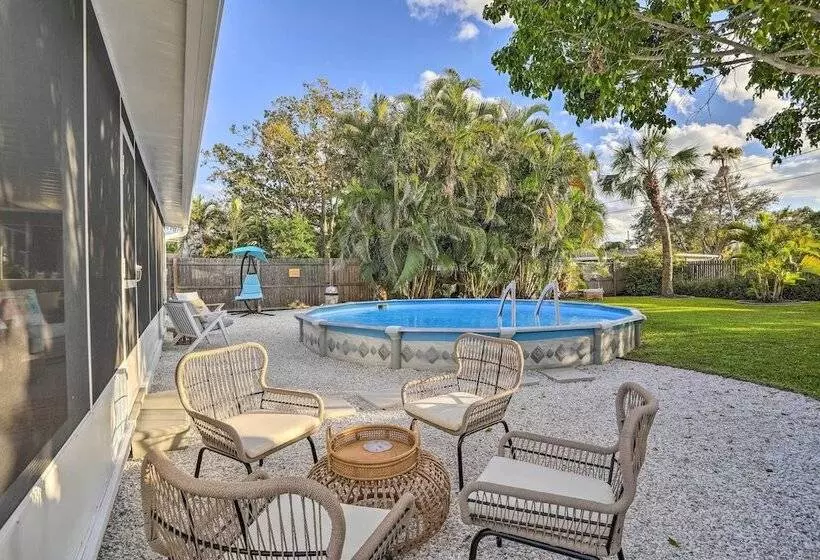Reddington Beach Oasis W/ Pool, Walk To Ocean!