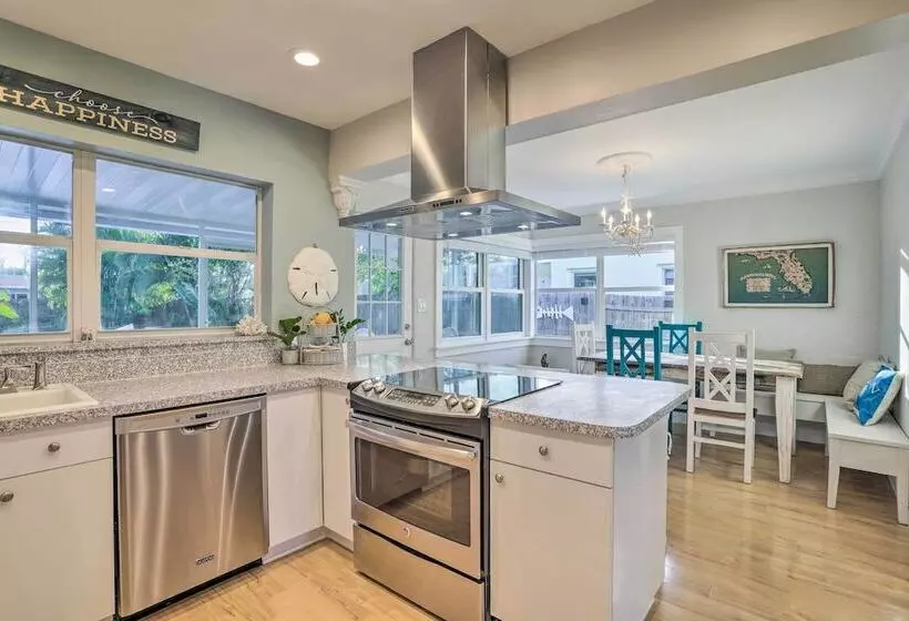 Reddington Beach Oasis W/ Pool, Walk To Ocean!