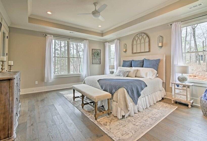 Lake Keowee Home With Balcony & Boat Dock!