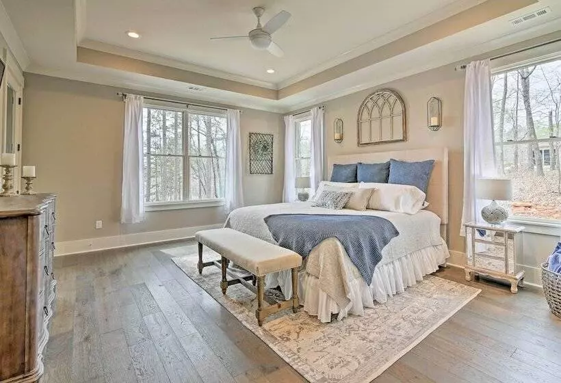 Lake Keowee Home With Balcony & Boat Dock!