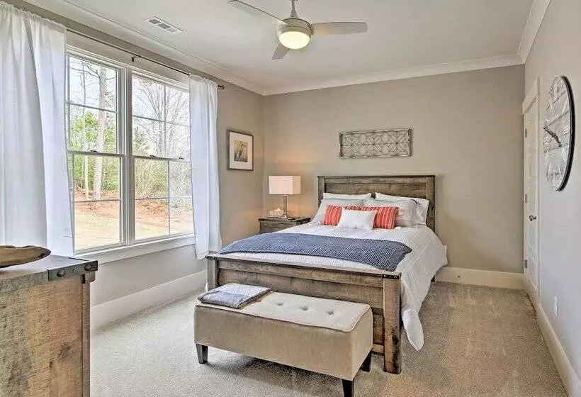 Lake Keowee Home With Balcony & Boat Dock!