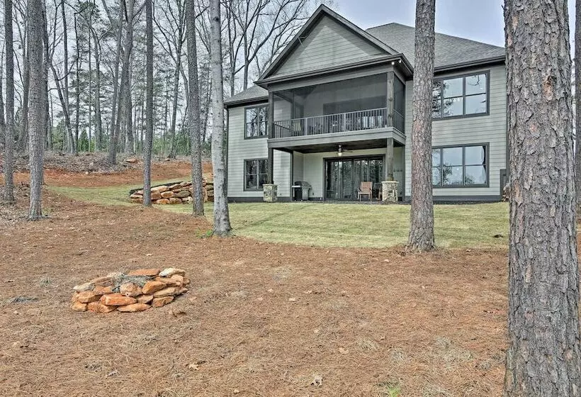 Lake Keowee Home With Balcony & Boat Dock!