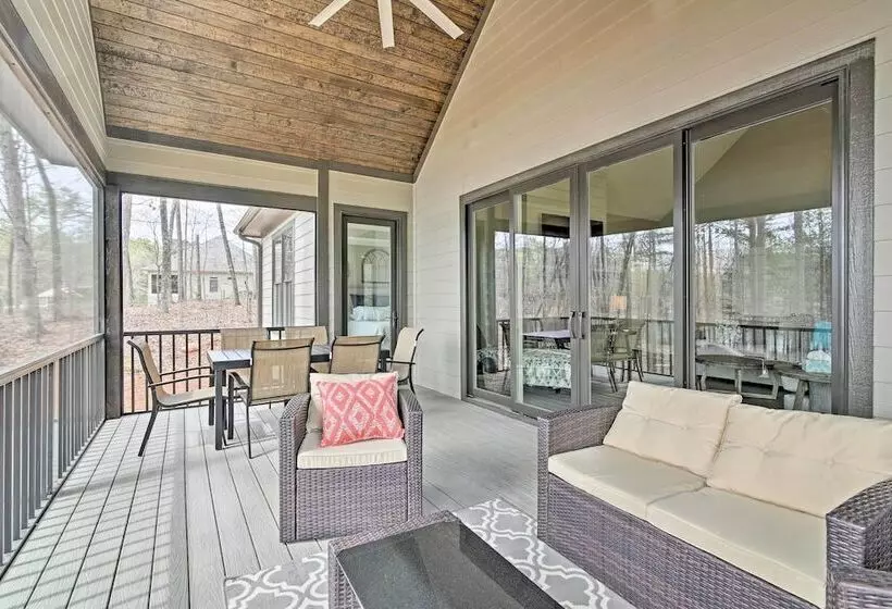 Lake Keowee Home With Balcony & Boat Dock!