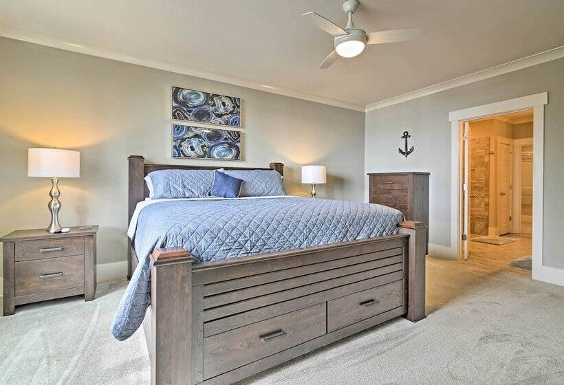 Lake Keowee Home With Balcony & Boat Dock!