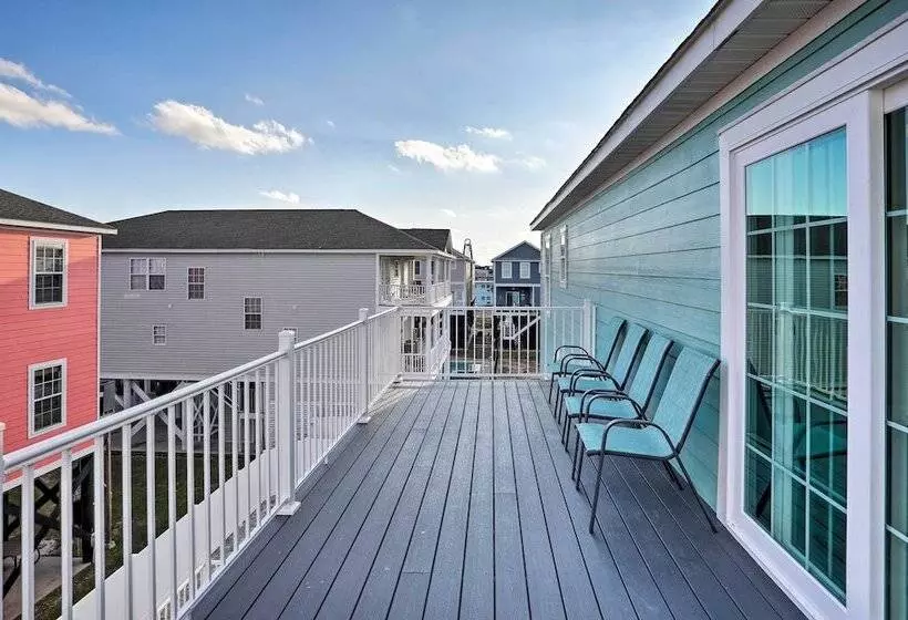 Spacious Murrells Inlet Hub W/ Pool, Walk To Shore