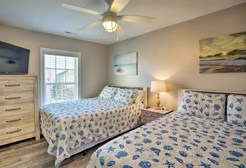 Spacious Murrells Inlet Hub W/ Pool, Walk To Shore