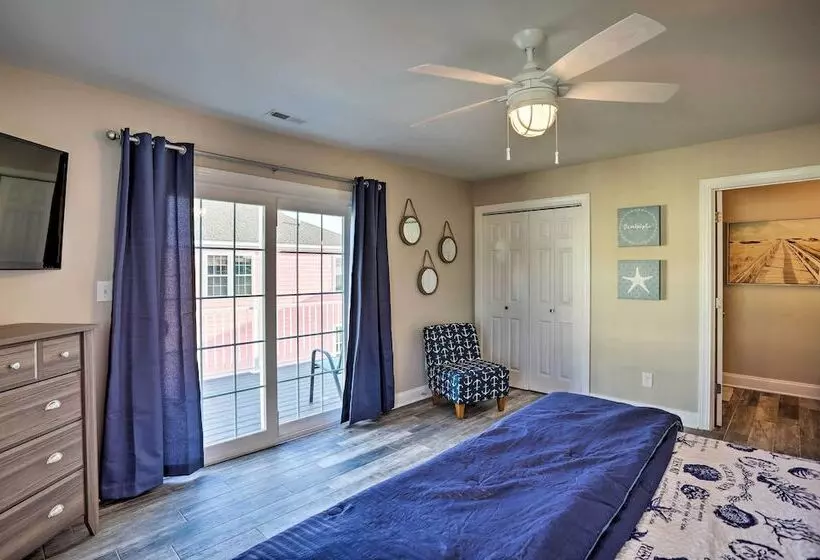 Spacious Murrells Inlet Hub W/ Pool, Walk To Shore
