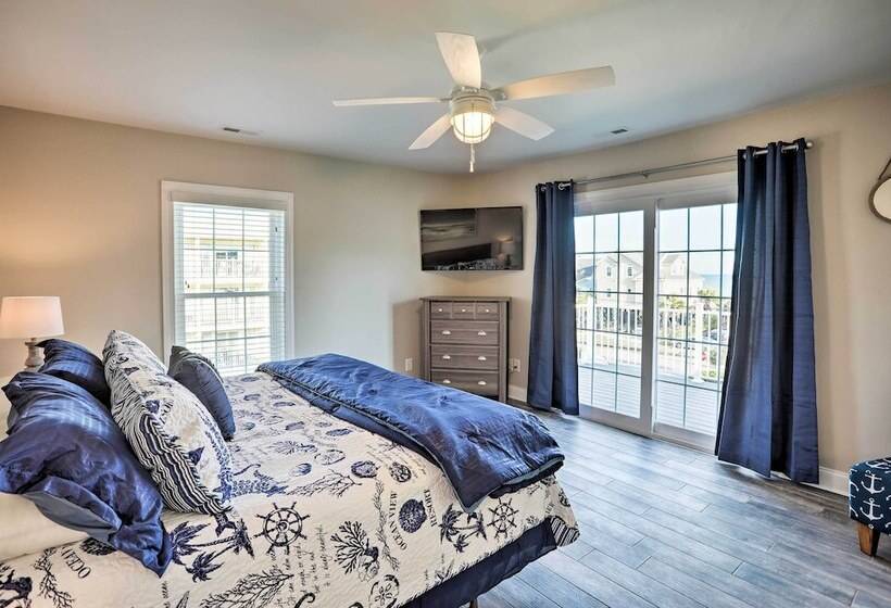 Spacious Murrells Inlet Hub W/ Pool, Walk To Shore