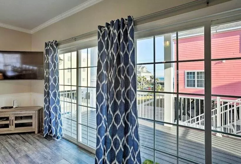 Spacious Murrells Inlet Hub W/ Pool, Walk To Shore